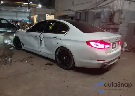 2017 BMW 530I xDrive z USA, uszkodzony, nr VIN WBAJA7C32HG45H235